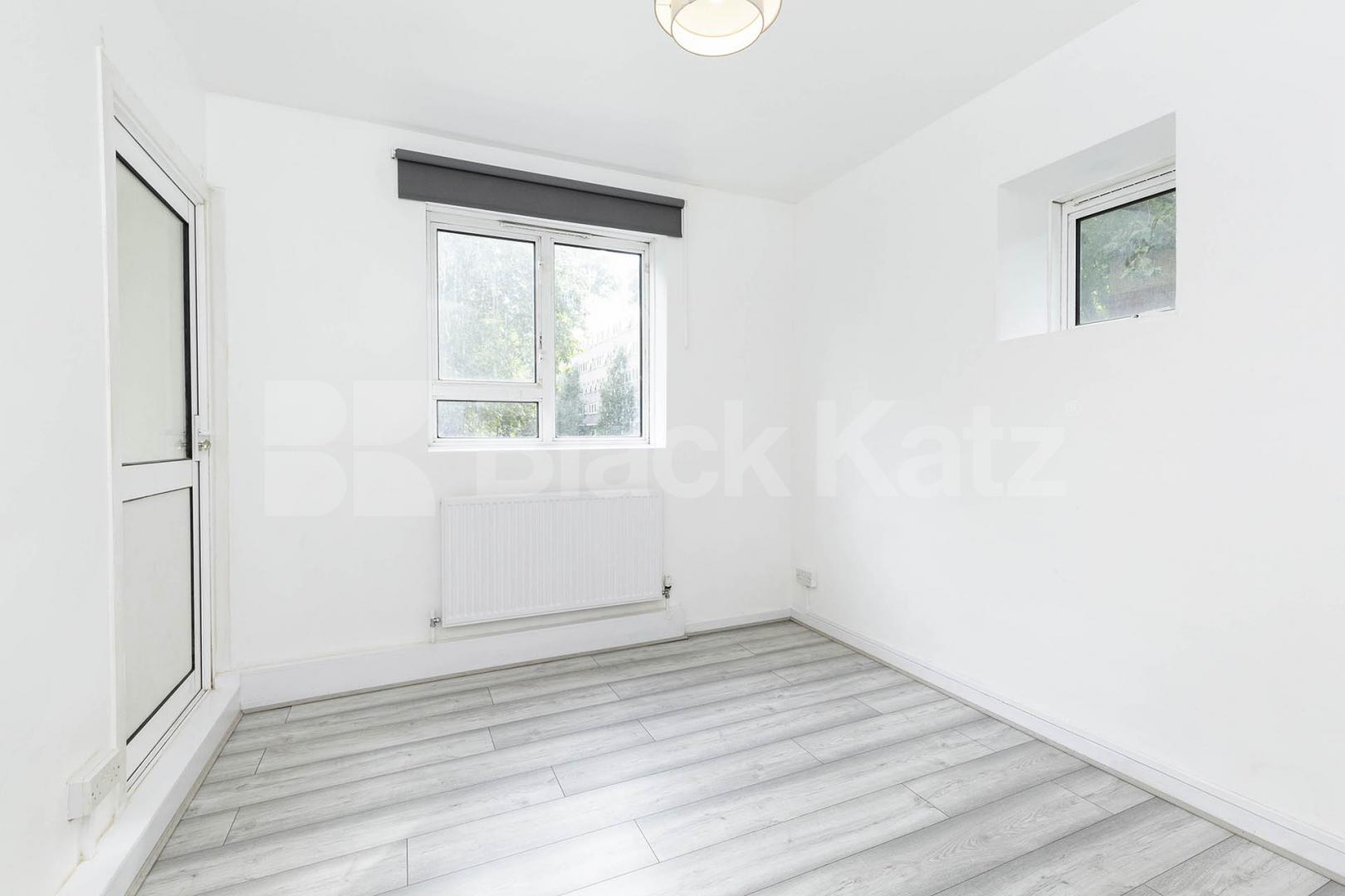 			3 Bedroom, 1 bath, 1 reception Flat			 Robert Street, Mornington Cresent